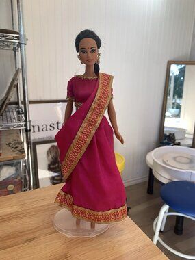 Barbie Dolls of the World India doll #14451 1995